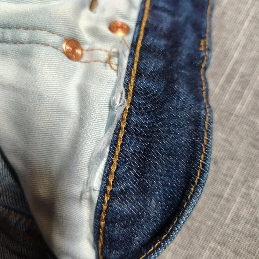 Levi's Premium Jeans Men's Size 34x32 Dark Wash Indigo 541 Athletic Tapered Leg‎